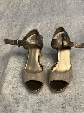 Bandolino Taupe Metallic Wdges Ankle-Strap Heels
